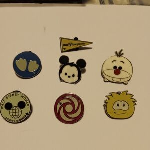 Disney Character Pin Set
